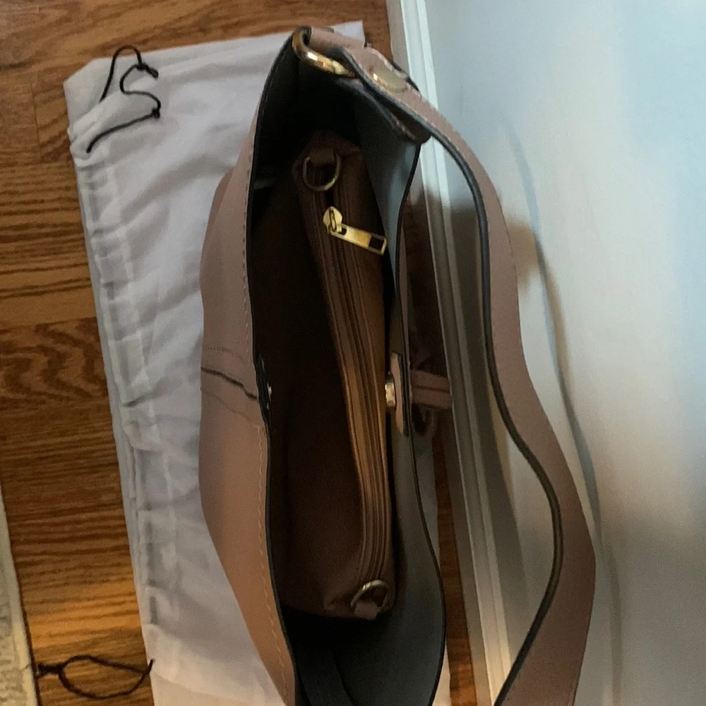 Interchangeable multi-use bag. - Picture 10 of 11